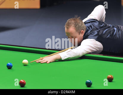 Berlin, Germany. 30th January 2013. Scottish snooker player John Higgins prepares for a game of the German Masters snooker tournament at Tempodrom in Berlin, Germany, 30 January 2013. The competition is held until 03 February 2013. Photo: Paul Zinken/dpa/Alamy Live News Stock Photo
