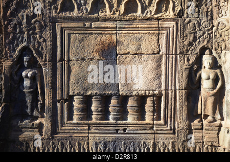 Bas-relief at Angkor era ruins of Wat Nokor, Kampong Cham, Cambodia, Indochina, Southeast Asia, Asia Stock Photo