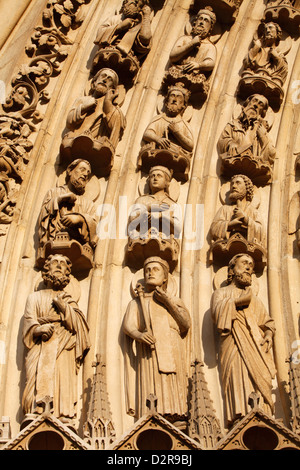 Detail of sculptures on arch of the Western facade, Notre Dame cathedral, Paris, France, Europe