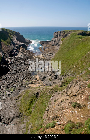 Secluded Pepper Cove on Cornwall's north coast, just south of Treyarnon Bay Stock Photo