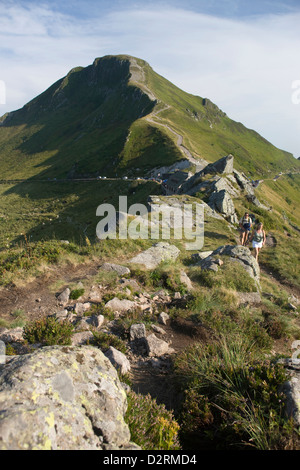 WALKING PATH TO SUMMIT PUY MARY VOLCANO CANTAL AUVERGNE FRANCE Stock Photo