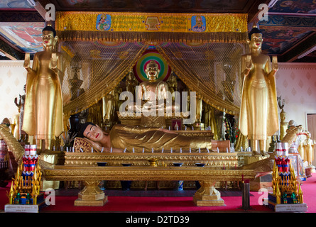 Wat Langka Pagoda in Phnom Penh with sleeping buddha Stock Photo