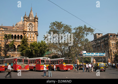 The Chhatrapati Shivaji Terminus (  Victoria Terminus ) Station Mumbai ( Bombay ) Victorian Gothic Revival architecture India Stock Photo