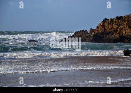 Rising tide, on the wild coast of Quiberon peninsula, Port Blanc beach,  Morbihan, Brittany, France. Stock Photo