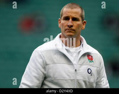 STUART LANCASTER ENGLAND RU HEAD COACH TWICKENHAM MIDDLESEX ENGLAND 02 February 2013 Stock Photo