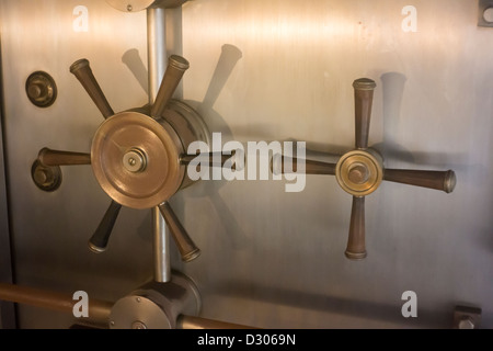 A bank vault door in New York is seen on Saturday, February 2, 2013. (© Richard B. levine) Stock Photo