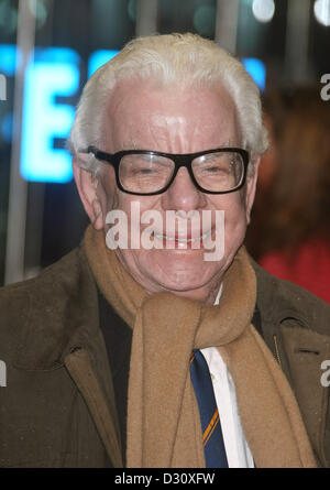 BARRY CRYER RUN FOR YOUR WIFE. FILM PREMIERE LONDON ENGLAND UK 05 February 2013 Stock Photo