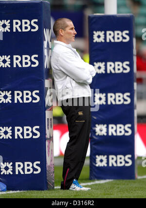 STUART LANCASTER ENGLAND RU HEAD COACH TWICKENHAM MIDDLESEX ENGLAND 02 February 2013 Stock Photo