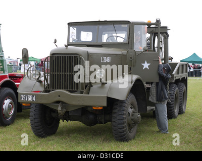 1943-mack-nme-wrecker-at-