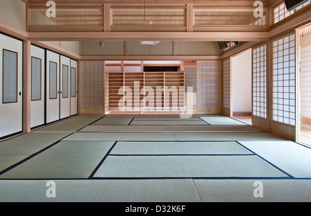 Tatami mats and paper sliding doors called Shoji room japanese z Stock  Photo by ©Minny0012011@gmail.com 286376148