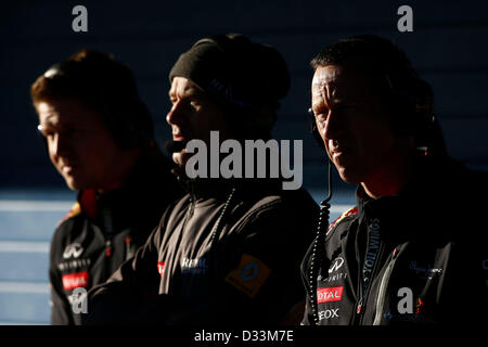 Motorsports: FIA Formula One World Championship 2013, F1 test Jerez, Mechaniker, mechanic, team, crew, Red Bull Stock Photo