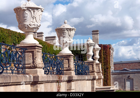 Wrest Park, Silsoe, Bedfordshire. A 90 acre park and gardens with a French-style mansion Stock Photo