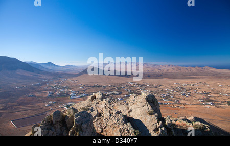 Inland Fuerteventura, village of Tindaya seen from the mountain bearing the same name Stock Photo