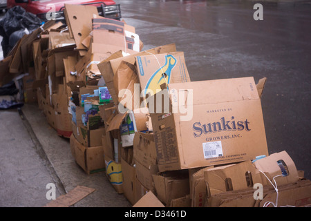 Cardboard trash bundled for pick up and recycling in New York on Friday, February 8, 2013. (© Richard B. Levine) Stock Photo