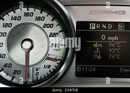 Mercedes Benz SLS AMG Close up Stock Photo - Alamy