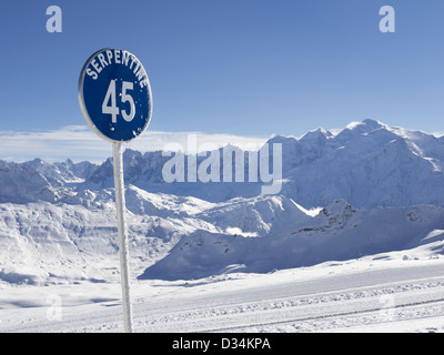 View from blue run on Les Grandes Platieres in Le Grand Massif ski area to snowcapped Mont Blanc and mountains in French Alps. Flaine France Stock Photo