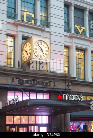 Macy’s Department Store, original entrance, 34th Street, Manhattan, New ...