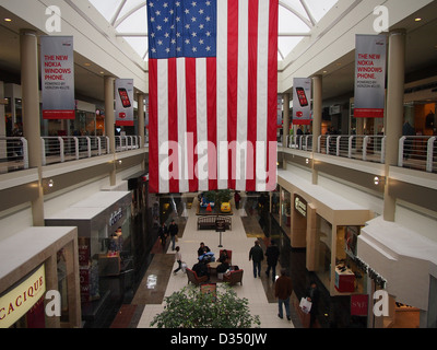 Indoor shopping mall (Walden Galleria, Buffalo, NY Stock Photo - Alamy