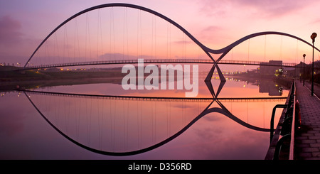 The Infinity Bridge over the river tees at daybreak Stock Photo