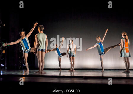 World Premier of Richard Alston's Buzzing Round the Hunisuccle at the New Wimbledon Theatre on Saturday February 9th 2013. Dancers Hannah Kidd, Andrew Macleman, Pierre Tappon, James Pett, Nathan Goodman and Liam Riddick Stock Photo