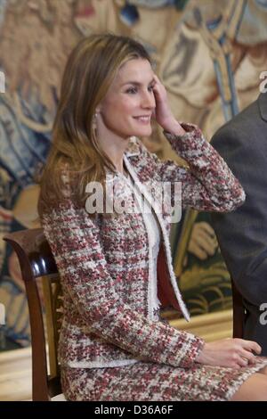 Madrid, Spain. 11th February 2013. King Juan Carlos of Spain, Queen Sofia of Spain, Prince Felipe and Princess Letizia attend an Audience Handball National Team, World Champion 2013 at Zarzuela Palace in Madrid (Credit Image: Credit:  Jack Abuin/ZUMAPRESS.com/Alamy Live News) Stock Photo