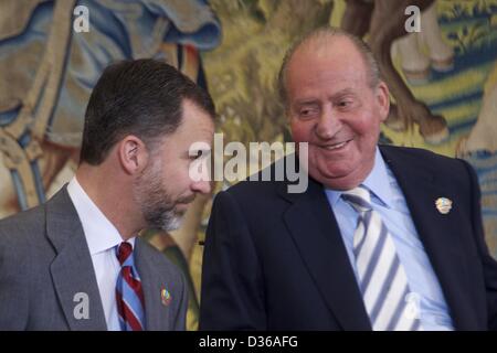 Madrid, Spain. 11th February 2013. King Juan Carlos of Spain, Queen Sofia of Spain, Prince Felipe and Princess Letizia attend an Audience Handball National Team, World Champion 2013 at Zarzuela Palace in Madrid (Credit Image: Credit:  Jack Abuin/ZUMAPRESS.com/Alamy Live News) Stock Photo