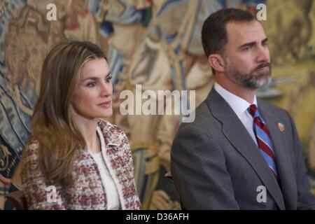 Madrid, Spain. 11th February 2013. King Juan Carlos of Spain, Queen Sofia of Spain, Prince Felipe and Princess Letizia attend an Audience Handball National Team, World Champion 2013 at Zarzuela Palace in Madrid (Credit Image: Credit:  Jack Abuin/ZUMAPRESS.com/Alamy Live News) Stock Photo