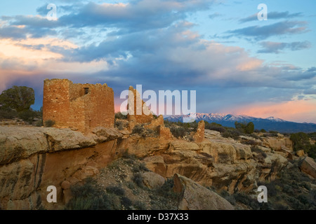 Hovenweep Castle, Little Ruin Canyon and Sleeping Ute Mountain under snow, Hovenweep National Monument, Utah USA Stock Photo