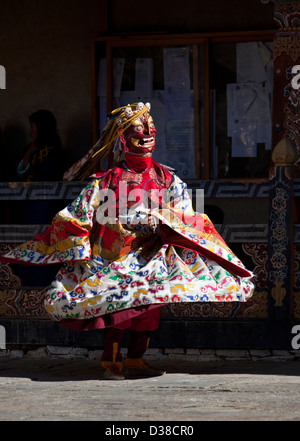 Performing dancer at yearly ritual tsechu festival, Trongsa Dzong, Bhutan Stock Photo