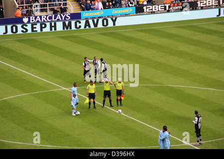 Kick off between Newcastle United v Manchester City at St James' Park, Newcastle, 06/05/12 Stock Photo