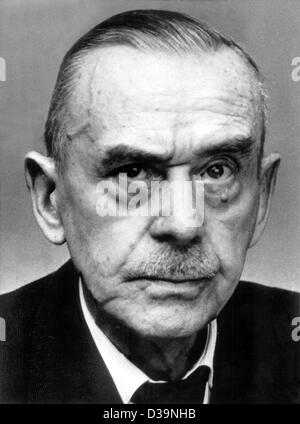 (dpa) - German author Thomas Mann (undated filer). His first novel 'Buddenbrooks' (1901) made him world-famous. Other important works are 'Death in Venice' (1912), 'The Magic Mountain' (1924) and 'Confessions of Felix Krull' (1954). He received the Noble Prize in literature in 1929. As critic of the Stock Photo