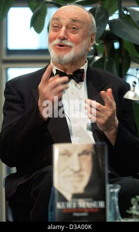 (dpa) - German conductor Kurt Masur speaks during the presentation of his biography in Leipzig, Germany, 16 April 2002. Masur, born in 1927, conducted the famous 'Gewandhaus' orchestra in Leipzig, East Germany, and was one of the protagonists in the Leipzig rallies demanding reunification during the Stock Photo