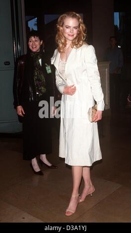 (dpa) - Australian actress Nicole Kidman arrives to an Oscar nominees' lunch in Beverly Hills, 11 March 2002. Stock Photo