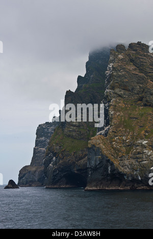 The sea stacs of Stac Lee, Stac An Armin and the island of Boreray with sea bird colonies, Hilda in the St Kilda archipelago Stock Photo