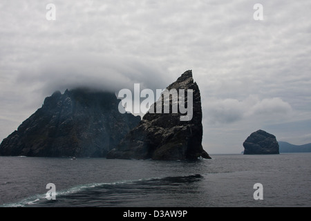 The sea stacs of Stac Lee, Stac An Armin and the island of Boreray with sea bird colonies, Hilda in the St Kilda archipelago Stock Photo