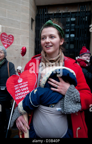 Protest outside the Department of Health by mothers and babies against the proposed downgrading of Lewisham hospital Stock Photo