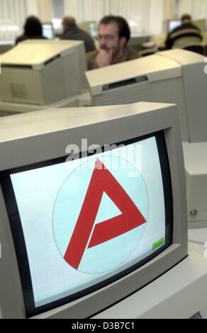 (dpa) - A computer screen shows the logo of the German employment office (Arbeitsamt), Kassel, 4 December 2002. At these workplaces unemployed can look for jobs. Once again, the border of four million unemployed has been exceeded in November. Florian Gerster, head of the federal employment office, s Stock Photo