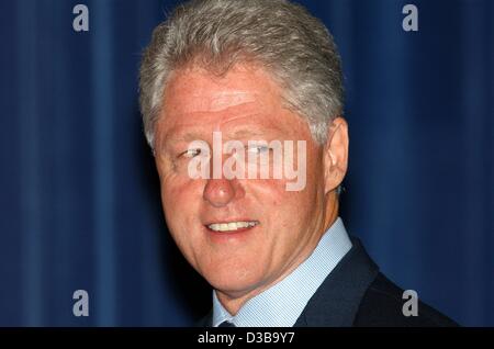 (dpa) - Former US President Bill Clinton, pictured in Munich, 4 October 2002. Stock Photo