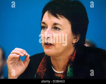 (dpa) - Designated Justice Minister Brigitte Zypries, then State Secretary of the Ministry of Interior Affairs, speaks during a press conference in Berlin, 27 February 2002. The Chancellor on 16 October 2002 announced that Zypries is to serve as Justice Minister in the new parliamentary term. Stock Photo