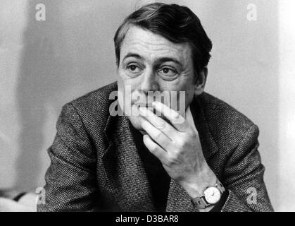 (dpa files) - German author and filmmaker Alexander Kluge ('Deutschland im Herbst'/'Germany in Autumn'), pictured in Germany, 21 August 1985. Born on 14 February 1932 in Halberstadt, Germany, Kluge was one of the founders of the 'Oberhausener Manifest' in 1962. Since 1988 he produces broadcastings d Stock Photo