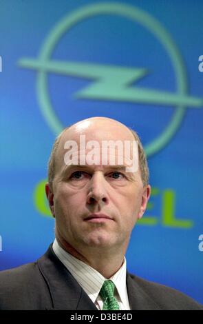 (dpa) - Carl-Peter Forster, CEO of the car manufacturer Adam Opel AG, pictured during a results press conference in Ruesselsheim, Germany, 16 January 2003. Opel, a subsidiary company of General Motors, reduced its losses from a record high of 674 million Euro in 2001 to 227 million Euro last year. A Stock Photo