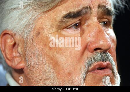 (dpa) - Actor Mario Adorf pictured during a press conference at a film festival in Schwerin, Germany, 8 May 2003. Mario Adorf, born on 8 September 1930 in Zurich, Switzerland, appeared in many European film productions, including 'The Lost Honor of Katharina Blum', 'The Tin Drum' and 'Rossini'. Stock Photo