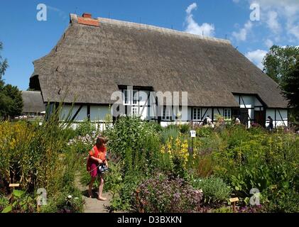 (dpa) - A typical northern German farm house, built in 1671, is today ...