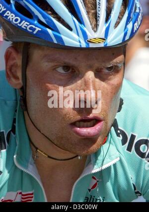 (dpa) - German Olympic Winner Jan Ullrich (Team Bianchi) Rides His ...