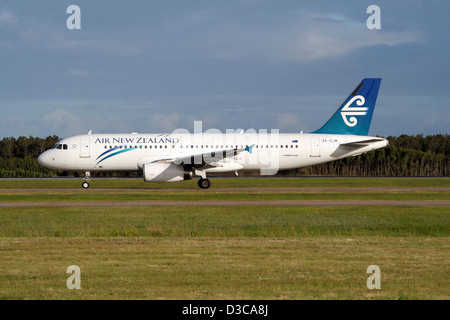 Air New Zealand Airbus A320 at Brisbane airport Stock Photo