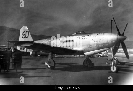 Bell P-63C, 44-4181, N9009, Long Beach CA, Aug71 Stock Photo - Alamy