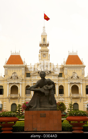 Ho Chi Minh Statue in front of People's Committee Building Ho Chi Minh City, Vietnam Stock Photo