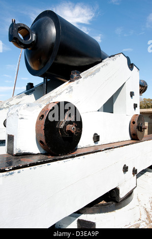 Close-up of a restored 32-pounder cannon at Fort Fisher, North Carolina's Civil War Historic site. Stock Photo