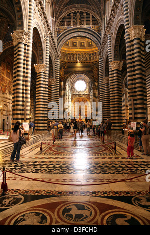 The interior of the duomo in Siena Italy Stock Photo