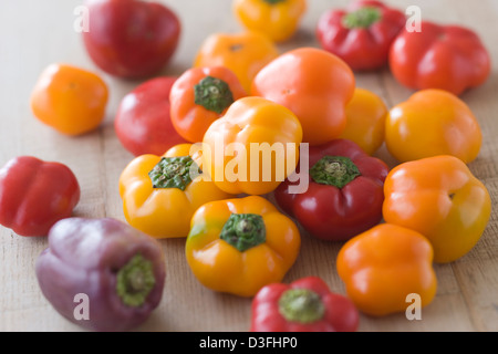 bell pepper food small people Stock Photo - Alamy
